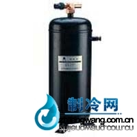 貯液器